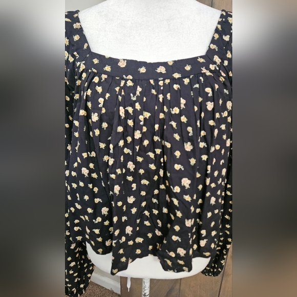 BILLABONG Just Beachy Floral Print Top In Black/yellow Multi. Size Small - Picture 11 of 16